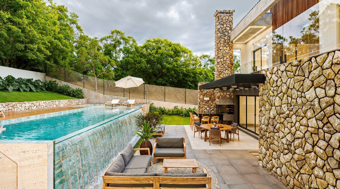 Casa em Condomínio à venda com 300m², 4 dormitórios, 4 suítes, 4 vagas, no bairro Alphaville em PORTO ALEGRE