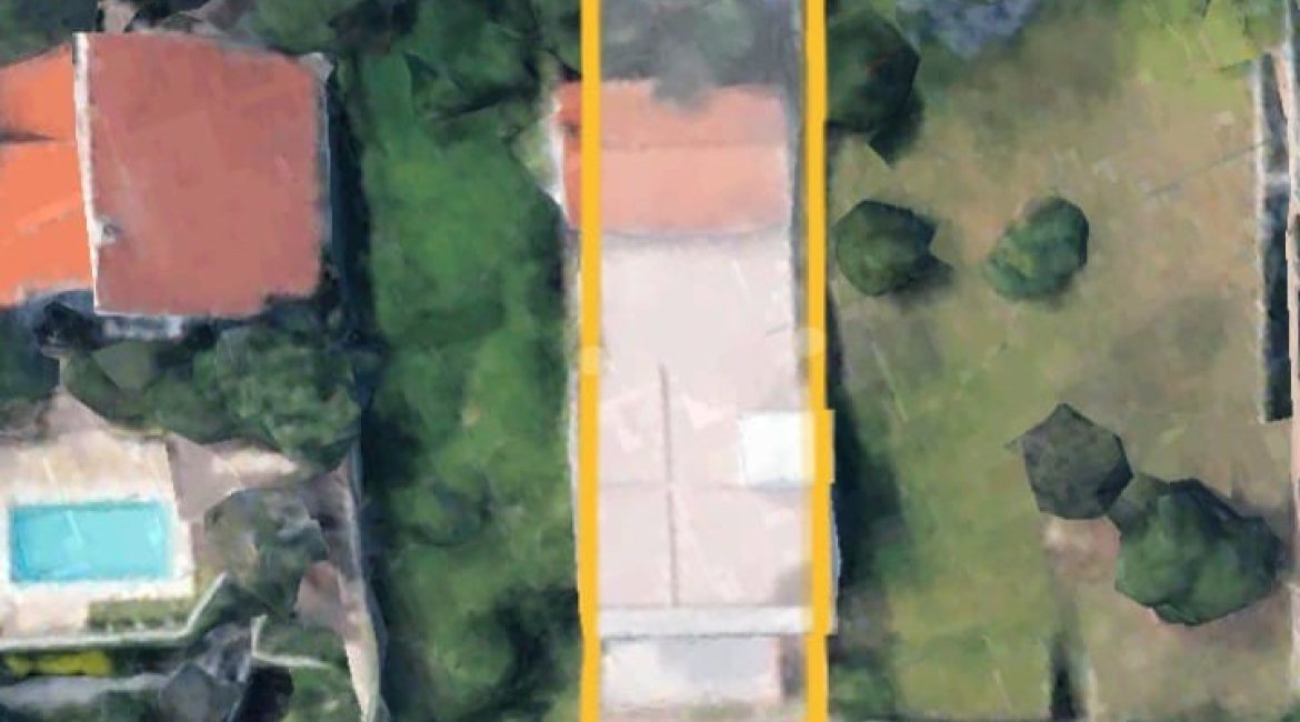 Casa à venda com 333m², 4 dormitórios, 2 suítes, 3 vagas, no bairro Cristal em Porto Alegre