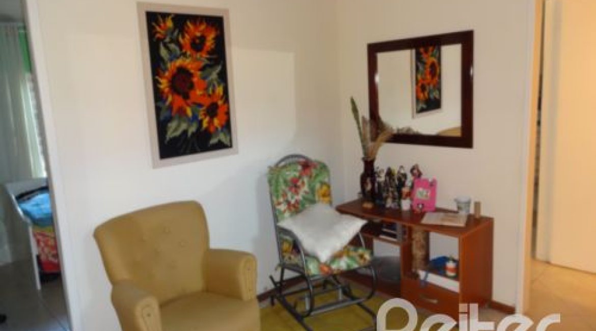 Terreno à venda com 110m², 2 vagas, no bairro Camaquã em Porto Alegre