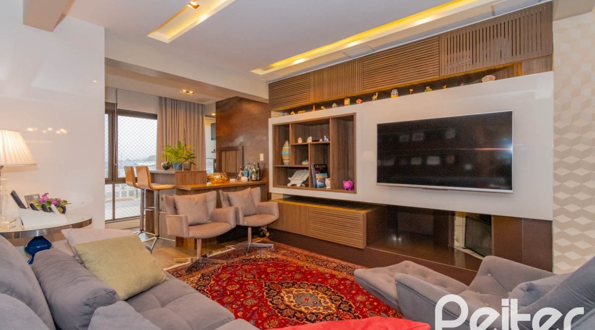 Apartamento à venda com 136m², 3 dormitórios, 1 suíte, 2 vagas, no bairro Tristeza em PORTO ALEGRE