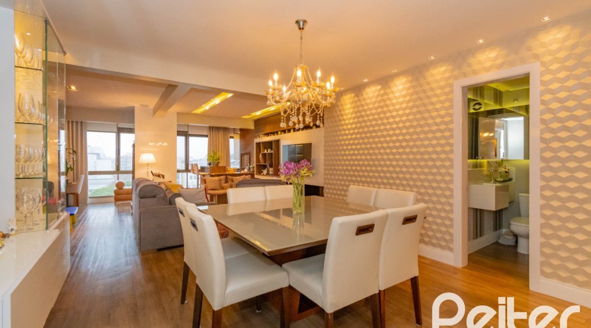 Apartamento à venda com 136m², 3 dormitórios, 1 suíte, 2 vagas, no bairro Tristeza em PORTO ALEGRE