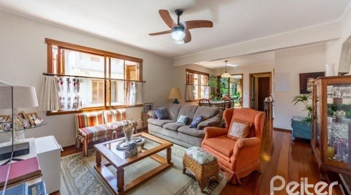 Apartamento à venda com 139m², 3 dormitórios, 1 suíte, 2 vagas, no bairro Tristeza em Porto Alegre