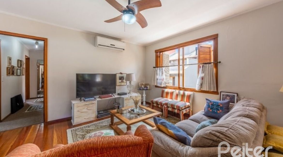 Apartamento à venda com 139m², 3 dormitórios, 1 suíte, 2 vagas, no bairro Tristeza em Porto Alegre