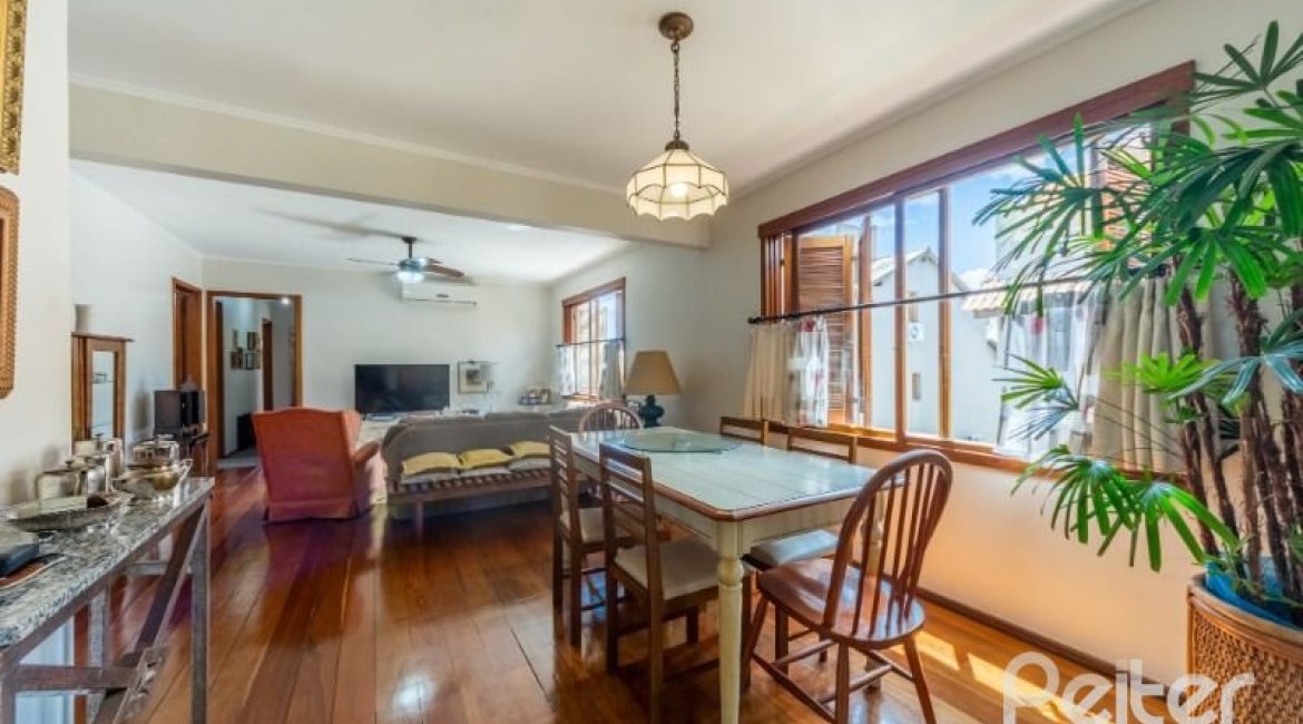 Apartamento à venda com 139m², 3 dormitórios, 1 suíte, 2 vagas, no bairro Tristeza em Porto Alegre