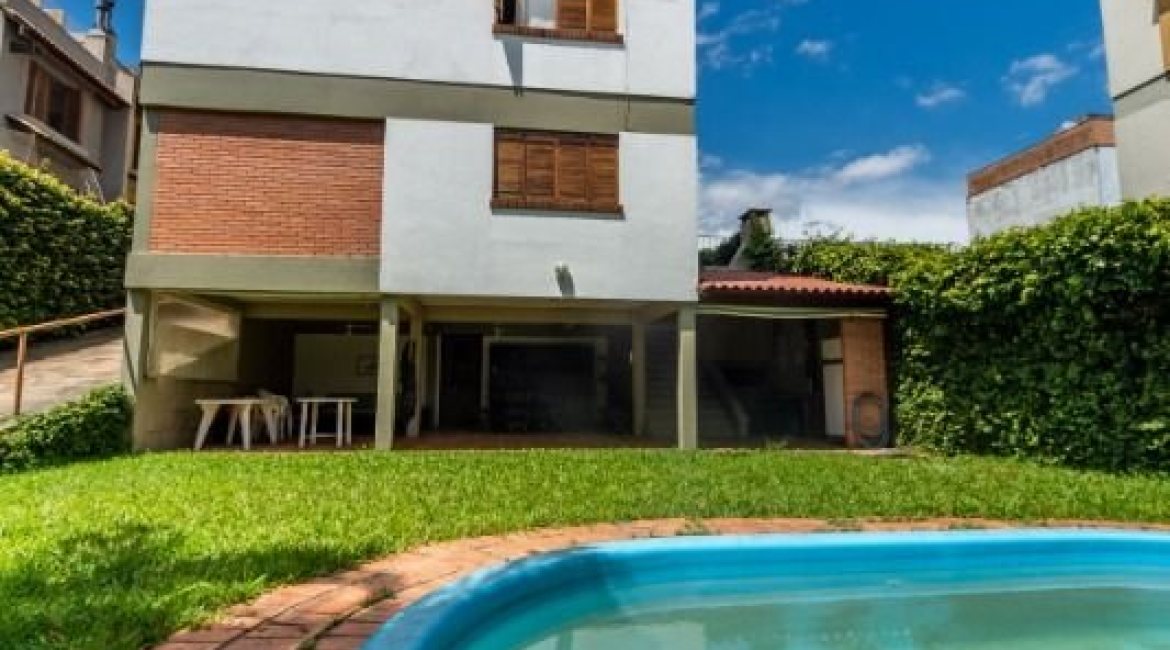 Apartamento à venda com 139m², 3 dormitórios, 1 suíte, 2 vagas, no bairro Tristeza em Porto Alegre