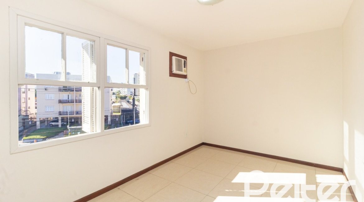 Apartamento à venda com 61m², 2 dormitórios, no bairro Tristeza em Porto Alegre