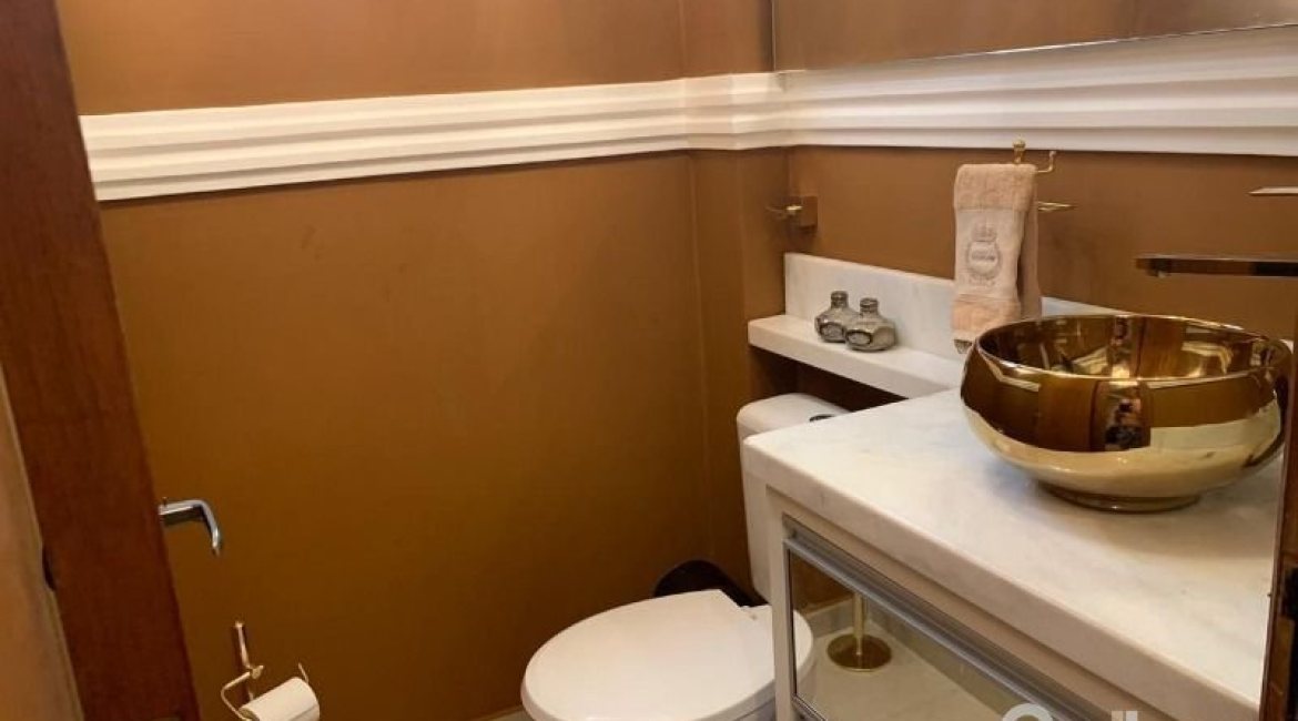 Casa em Condomínio à venda com 122m², 3 dormitórios, 1 suíte, 2 vagas, no bairro Cristal em Porto Alegre