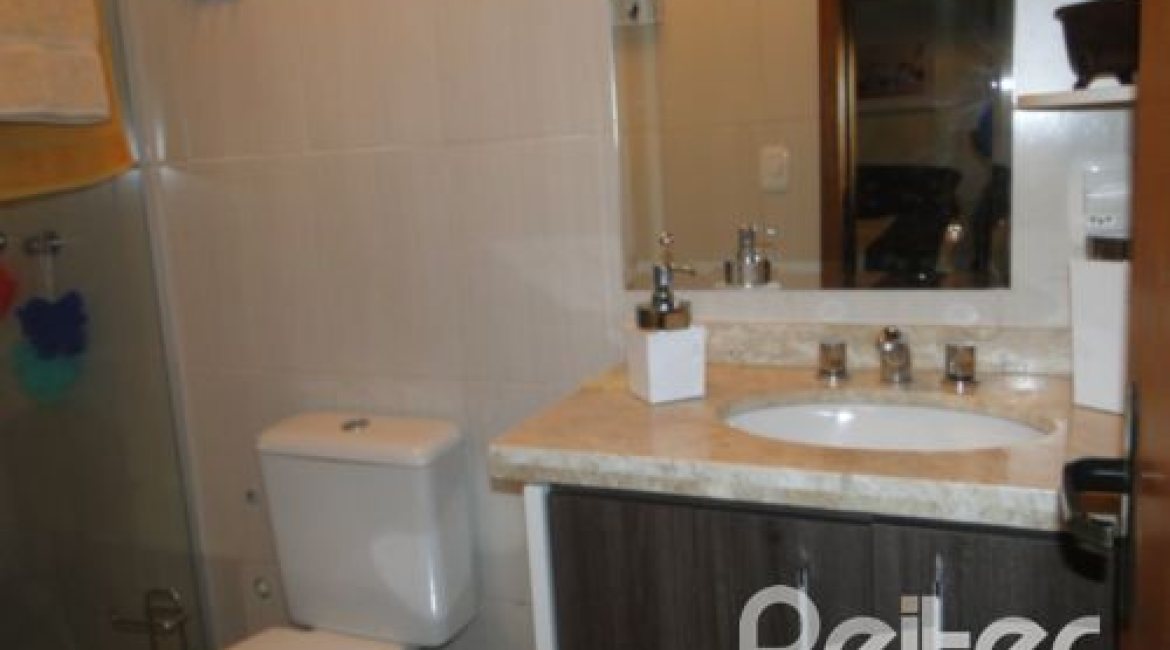 Casa em Condomínio à venda com 122m², 3 dormitórios, 1 suíte, 2 vagas, no bairro Cristal em Porto Alegre