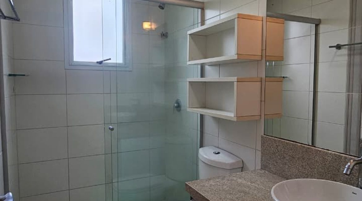 Apartamento à venda com 102m², 3 dormitórios, 1 suíte, 2 vagas, no bairro Tristeza em PORTO ALEGRE