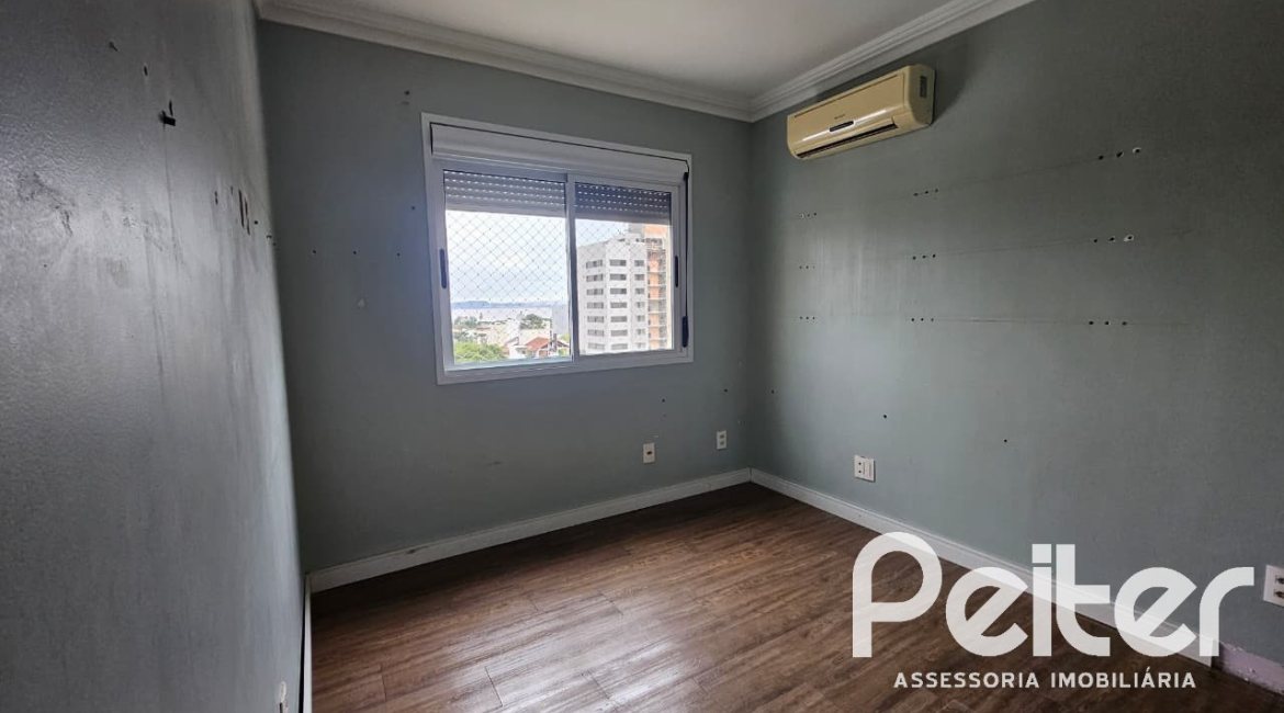 Apartamento à venda com 102m², 3 dormitórios, 1 suíte, 2 vagas, no bairro Tristeza em PORTO ALEGRE