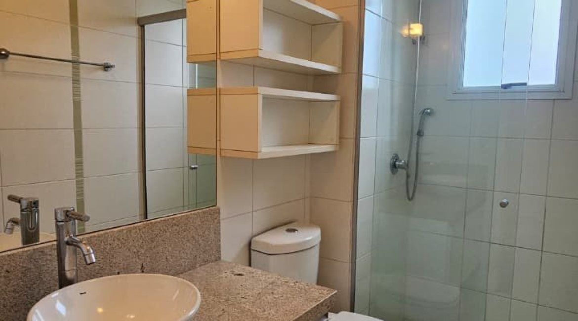 Apartamento à venda com 102m², 3 dormitórios, 1 suíte, 2 vagas, no bairro Tristeza em PORTO ALEGRE