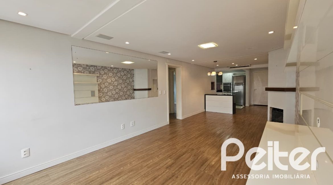 Apartamento à venda com 102m², 3 dormitórios, 1 suíte, 2 vagas, no bairro Tristeza em PORTO ALEGRE