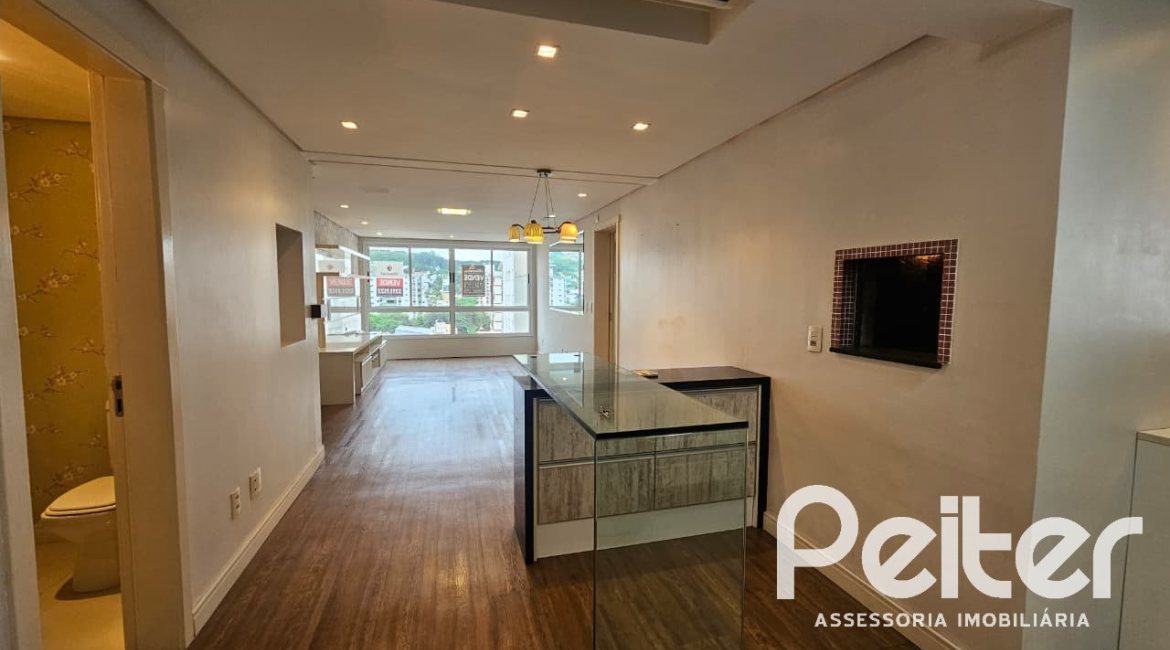 Apartamento à venda com 102m², 3 dormitórios, 1 suíte, 2 vagas, no bairro Tristeza em PORTO ALEGRE