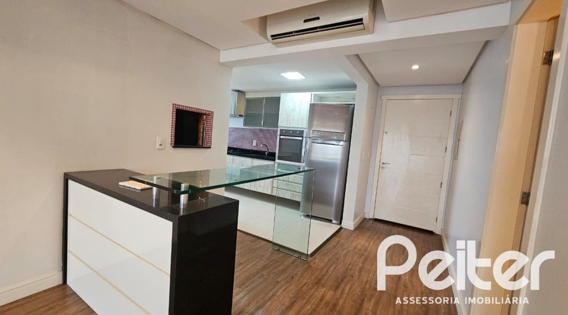 Apartamento à venda com 102m², 3 dormitórios, 1 suíte, 2 vagas, no bairro Tristeza em PORTO ALEGRE