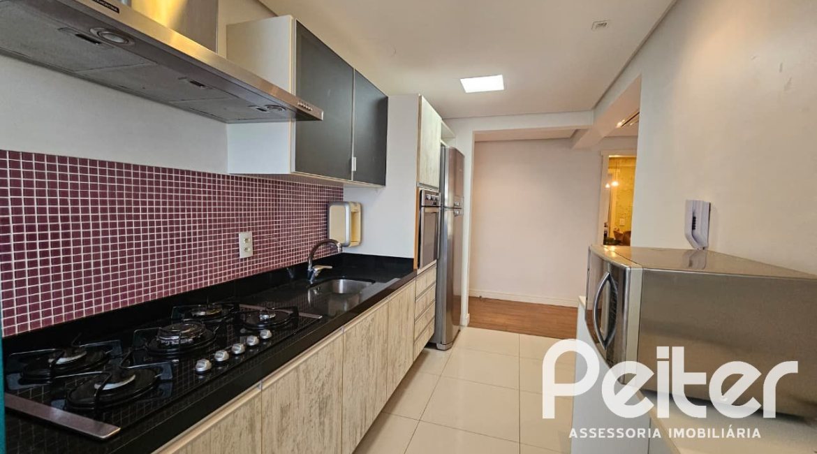 Apartamento à venda com 102m², 3 dormitórios, 1 suíte, 2 vagas, no bairro Tristeza em PORTO ALEGRE