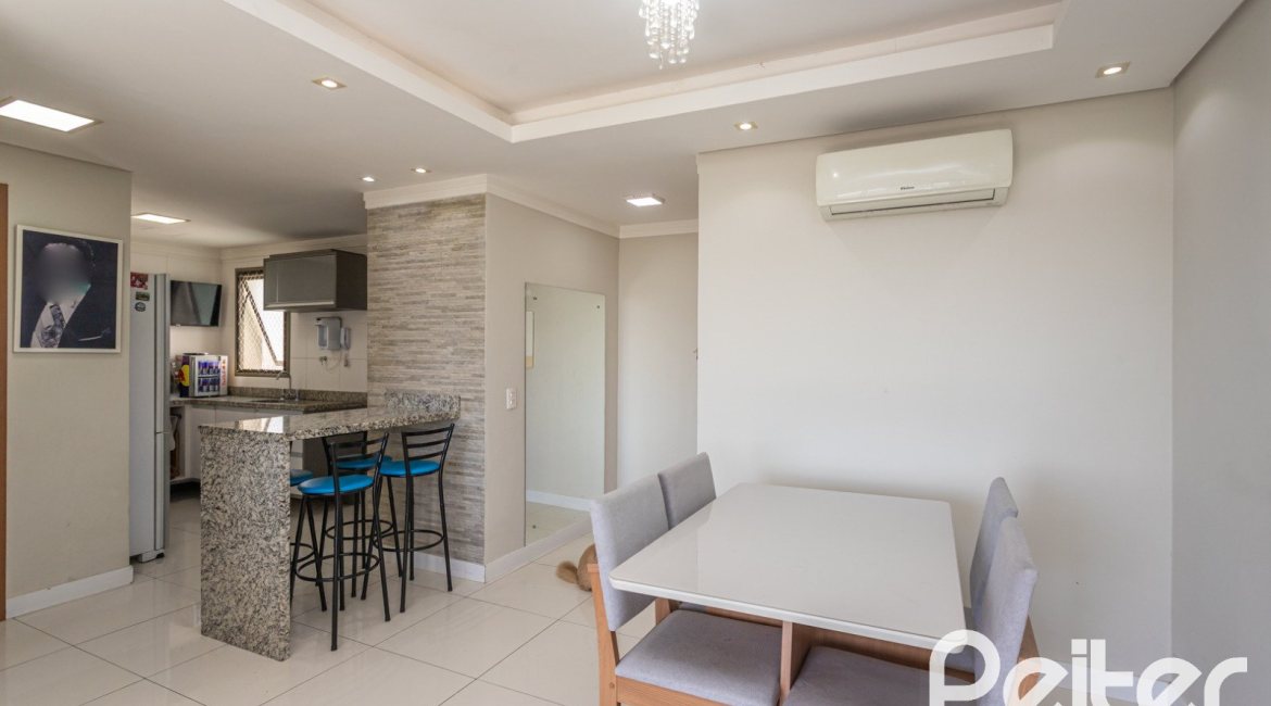 Apartamento à venda com 89m², 3 dormitórios, 1 suíte, 2 vagas, no bairro Ipanema em PORTO ALEGRE