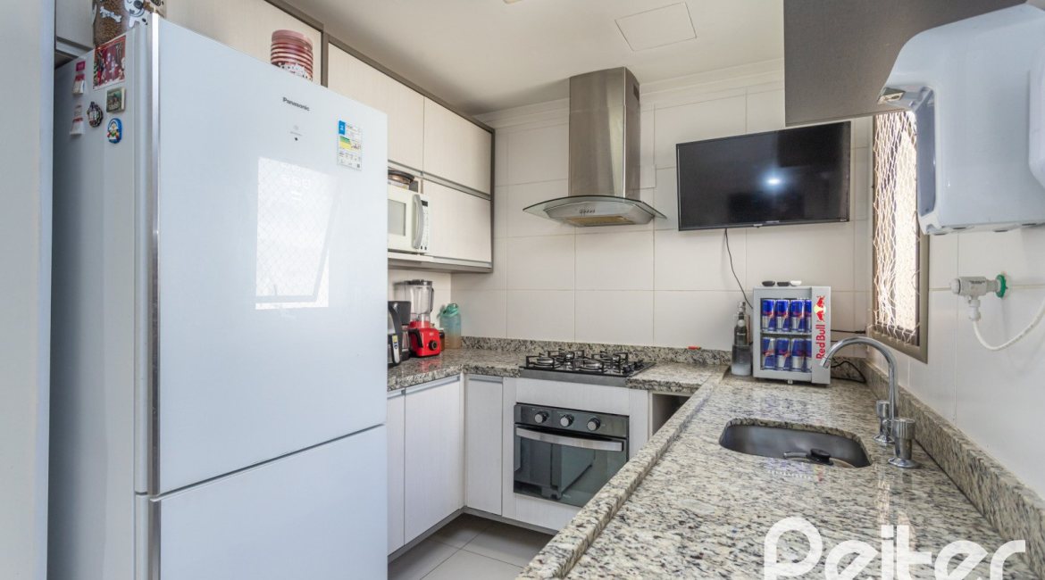 Apartamento à venda com 89m², 3 dormitórios, 1 suíte, 2 vagas, no bairro Ipanema em PORTO ALEGRE