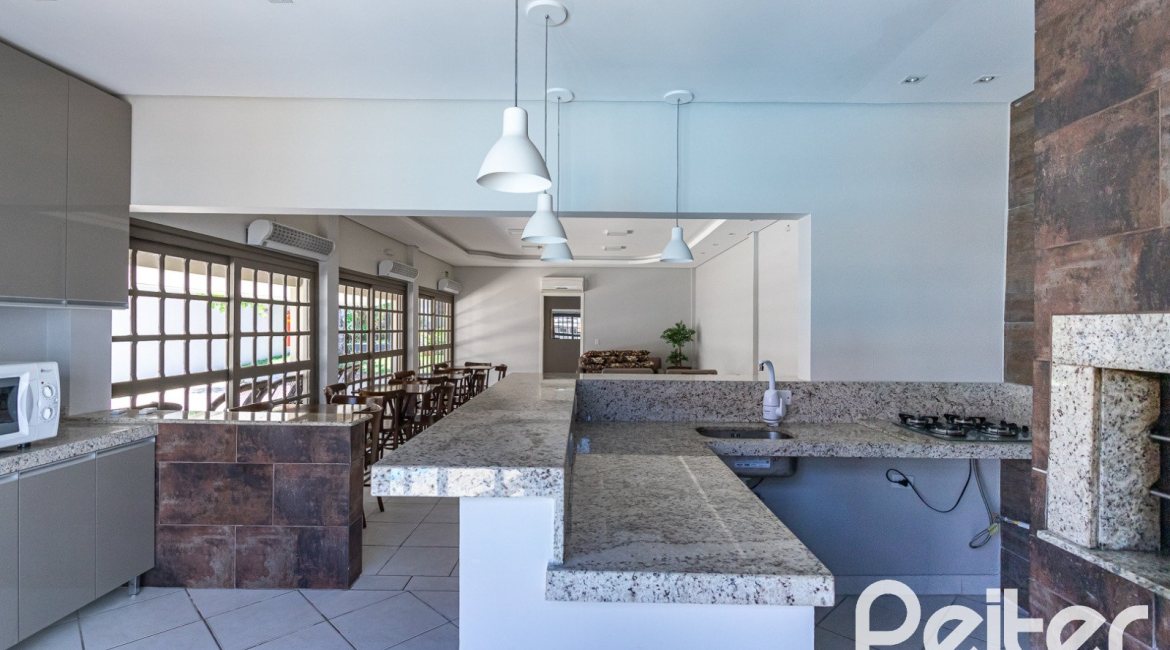 Casa em Condomínio à venda com 159m², 3 dormitórios, 1 suíte, 2 vagas, no bairro Tristeza em Porto Alegre