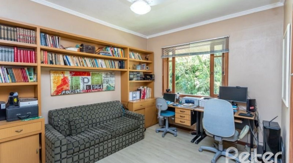 Casa em Condomínio à venda com 600m², 5 dormitórios, 5 suítes, 4 vagas, no bairro Cavalhada em Porto Alegre