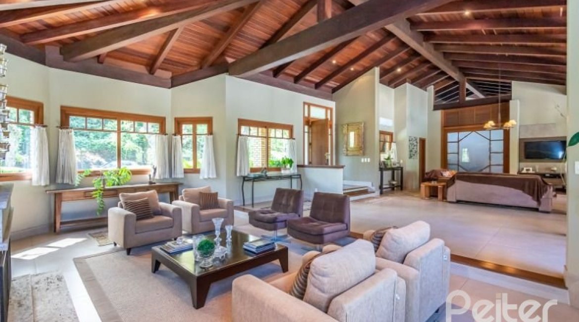 Casa em Condomínio à venda com 600m², 5 dormitórios, 5 suítes, 4 vagas, no bairro Cavalhada em Porto Alegre