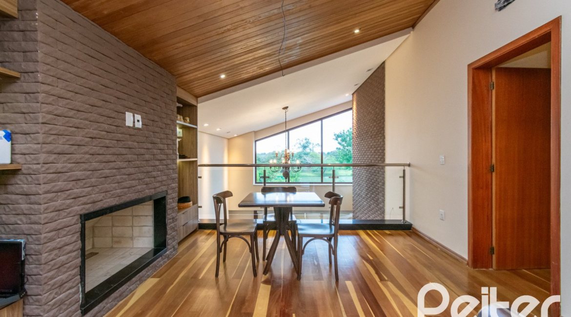 Casa em Condomínio à venda com 226m², 4 dormitórios, 4 suítes, 4 vagas, no bairro Terra Ville em PORTO ALEGRE