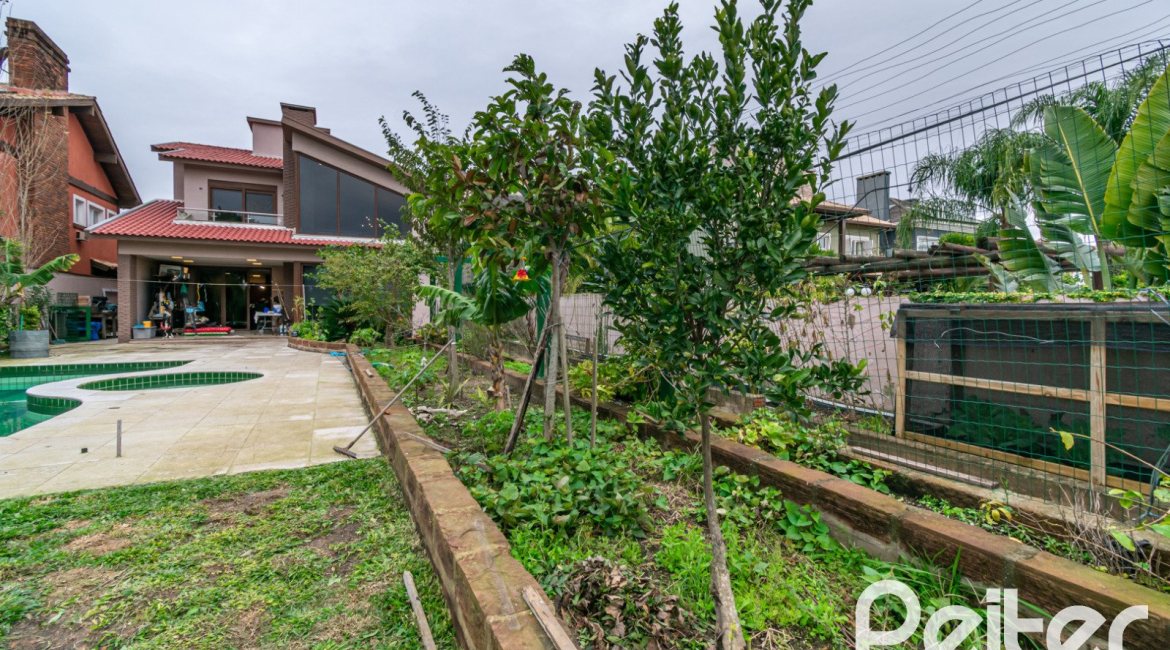 Casa em Condomínio à venda com 226m², 4 dormitórios, 4 suítes, 4 vagas, no bairro Terra Ville em PORTO ALEGRE