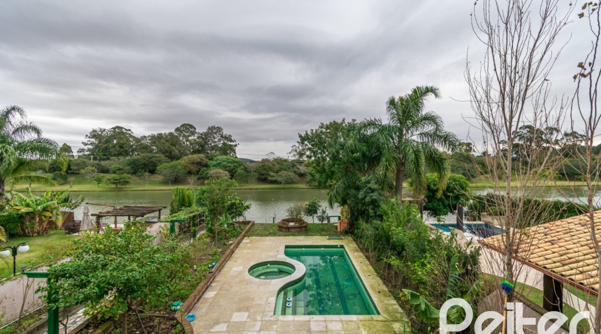 Casa em Condomínio à venda com 226m², 4 dormitórios, 4 suítes, 4 vagas, no bairro Terra Ville em PORTO ALEGRE