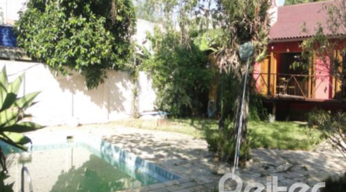 Casa à venda com 250m², 3 dormitórios, 1 suíte, 2 vagas, no bairro Ipanema em Porto Alegre