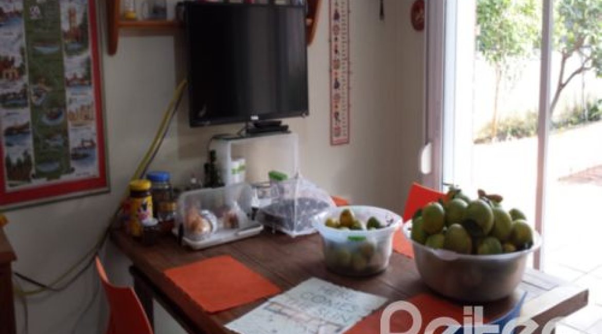 Casa à venda com 428m², 5 dormitórios, 4 suítes, 8 vagas, no bairro Vila Assunção em Porto Alegre