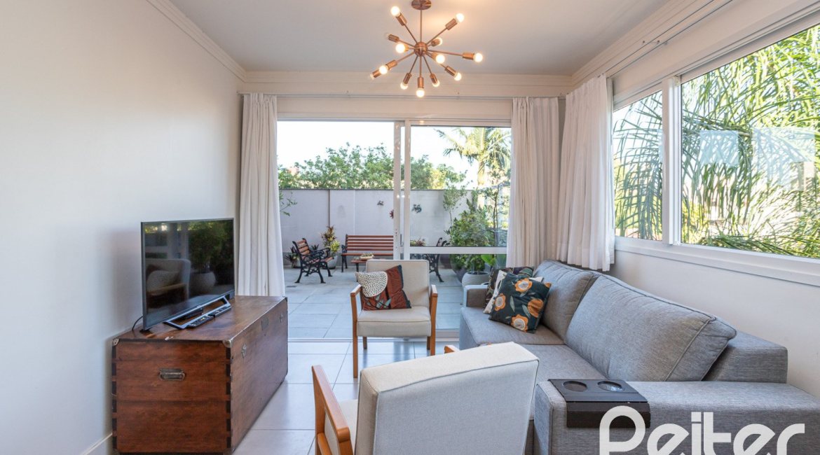 Apartamento à venda com 221m², 3 dormitórios, 3 suítes, 2 vagas, no bairro Tristeza em Porto Alegre