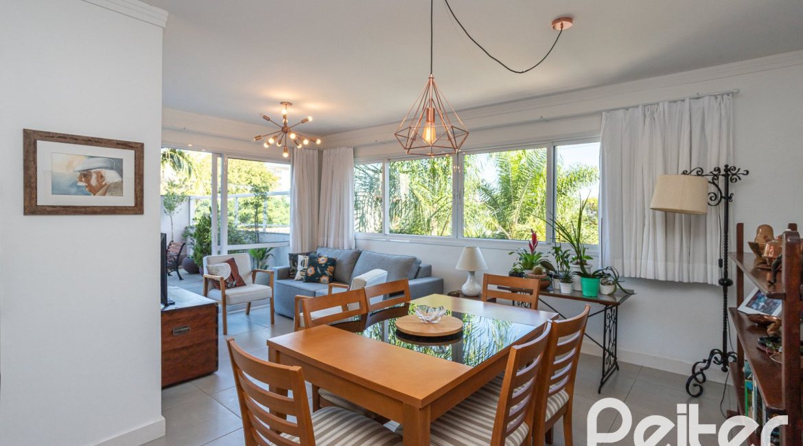 Apartamento à venda com 221m², 3 dormitórios, 3 suítes, 2 vagas, no bairro Tristeza em Porto Alegre