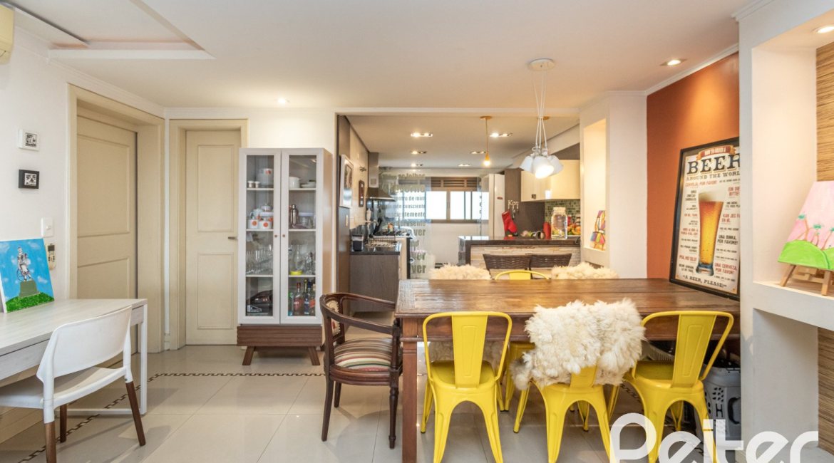 Apartamento à venda com 113m², 3 dormitórios, 1 suíte, 3 vagas, no bairro Tristeza em Porto Alegre