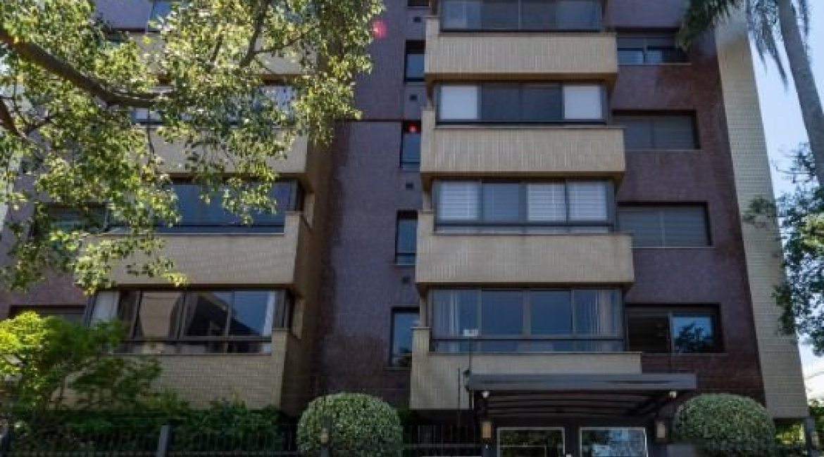 Apartamento à venda com 113m², 3 dormitórios, 1 suíte, 3 vagas, no bairro Tristeza em Porto Alegre