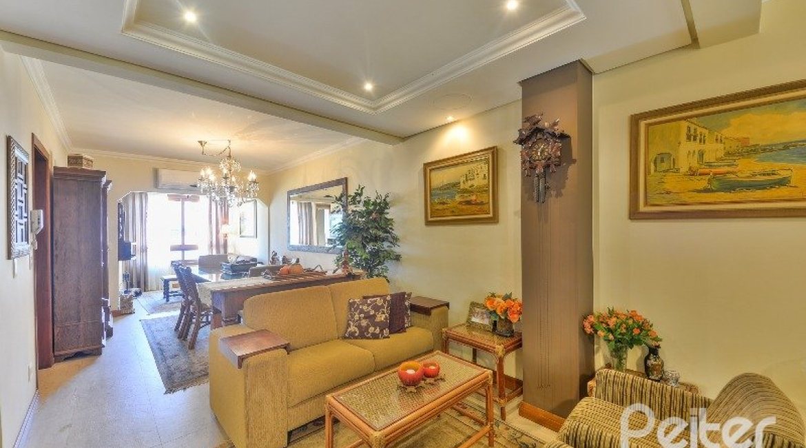 Casa em Condomínio à venda com 252m², 3 dormitórios, 1 suíte, 3 vagas, no bairro Tristeza em Porto Alegre