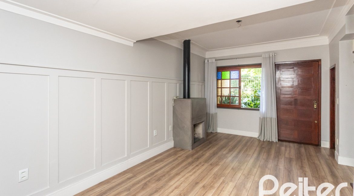 Casa em Condomínio à venda com 162m², 3 dormitórios, 2 suítes, 2 vagas, no bairro Tristeza em Porto Alegre