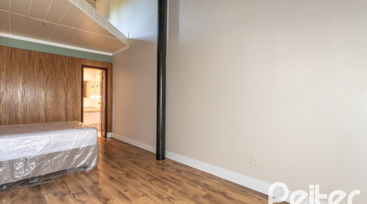 Casa em Condomínio à venda com 162m², 3 dormitórios, 2 suítes, 2 vagas, no bairro Tristeza em Porto Alegre