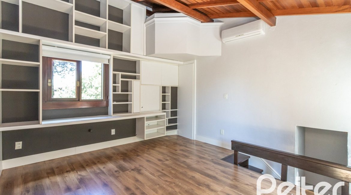 Casa em Condomínio à venda com 162m², 3 dormitórios, 2 suítes, 2 vagas, no bairro Tristeza em Porto Alegre