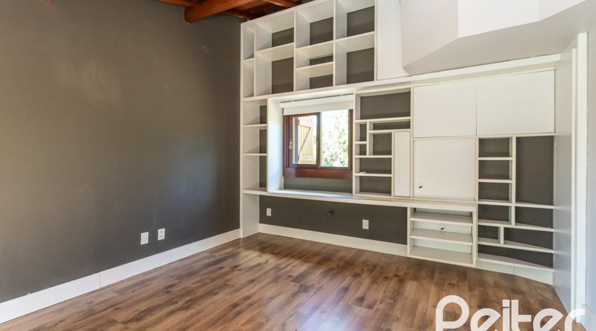 Casa em Condomínio à venda com 162m², 3 dormitórios, 2 suítes, 2 vagas, no bairro Tristeza em Porto Alegre