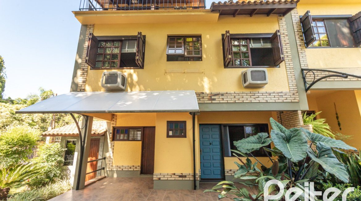 Casa em Condomínio à venda com 162m², 3 dormitórios, 2 suítes, 2 vagas, no bairro Tristeza em Porto Alegre