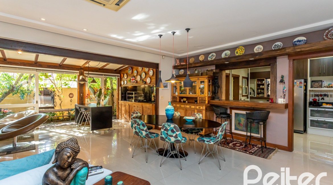 Casa em Condomínio à venda com 380m², 4 dormitórios, 2 suítes, 3 vagas, no bairro Tristeza em PORTO ALEGRE