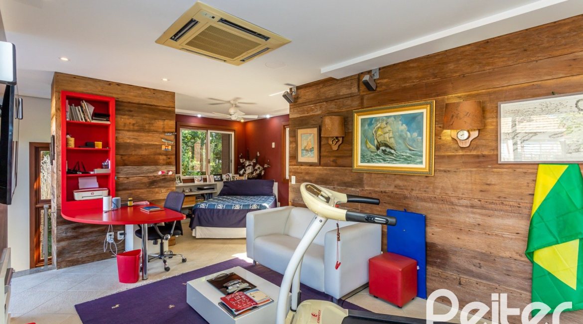 Casa em Condomínio à venda com 380m², 4 dormitórios, 2 suítes, 3 vagas, no bairro Tristeza em PORTO ALEGRE