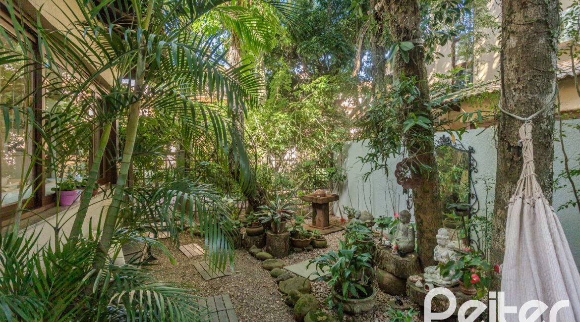 Casa em Condomínio à venda com 380m², 4 dormitórios, 2 suítes, 3 vagas, no bairro Tristeza em PORTO ALEGRE