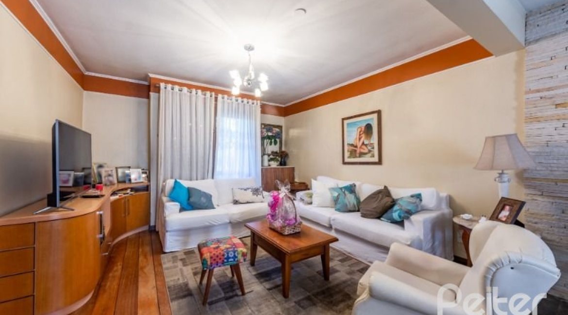 Casa em Condomínio à venda com 178m², 4 dormitórios, 2 suítes, 4 vagas, no bairro Ipanema em Porto Alegre