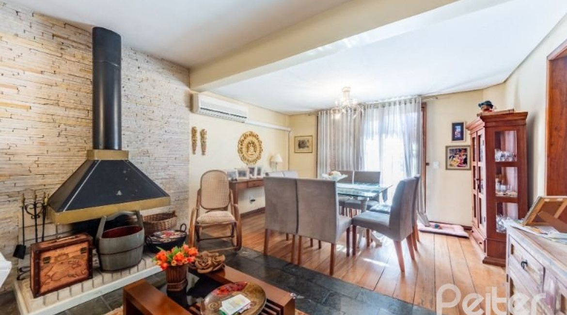 Casa em Condomínio à venda com 178m², 4 dormitórios, 2 suítes, 4 vagas, no bairro Ipanema em Porto Alegre