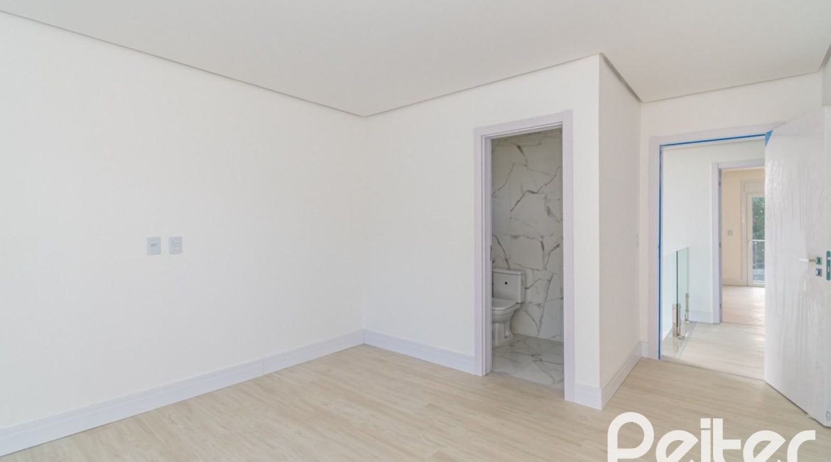 Casa em Condomínio à venda com 292m², 4 dormitórios, 4 suítes, 4 vagas, no bairro Alphaville em PORTO ALEGRE