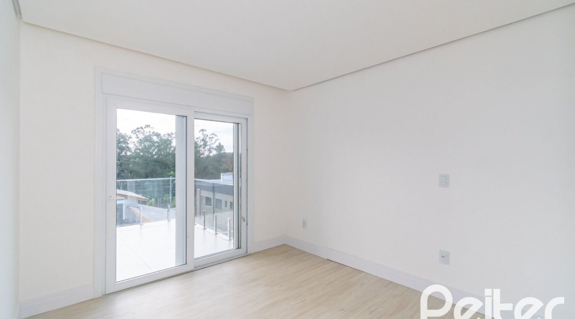 Casa em Condomínio à venda com 292m², 4 dormitórios, 4 suítes, 4 vagas, no bairro Alphaville em PORTO ALEGRE