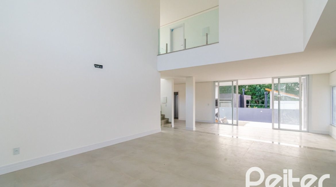 Casa em Condomínio à venda com 292m², 4 dormitórios, 4 suítes, 4 vagas, no bairro Alphaville em PORTO ALEGRE