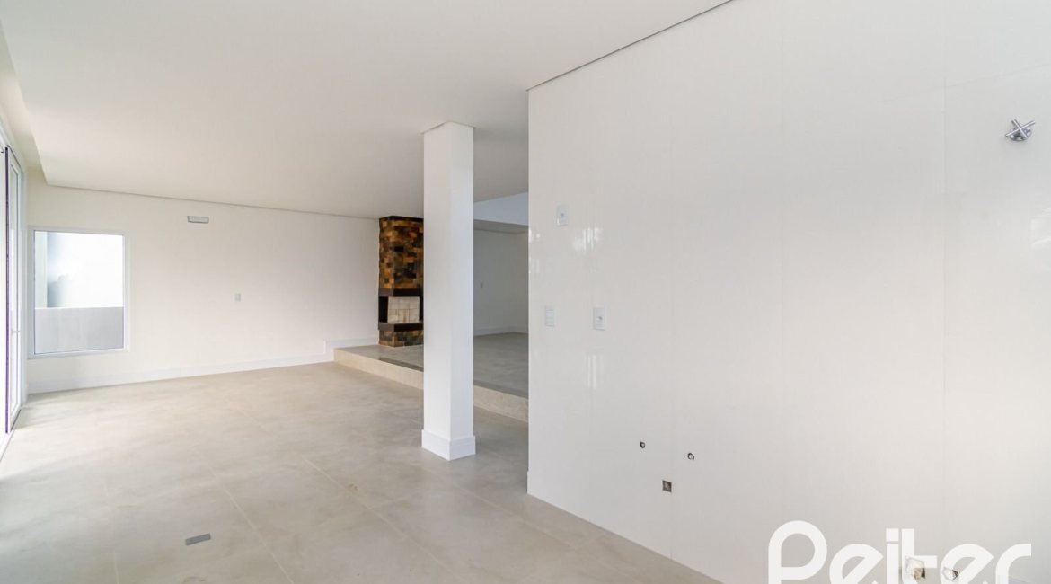 Casa em Condomínio à venda com 292m², 4 dormitórios, 4 suítes, 4 vagas, no bairro Alphaville em PORTO ALEGRE