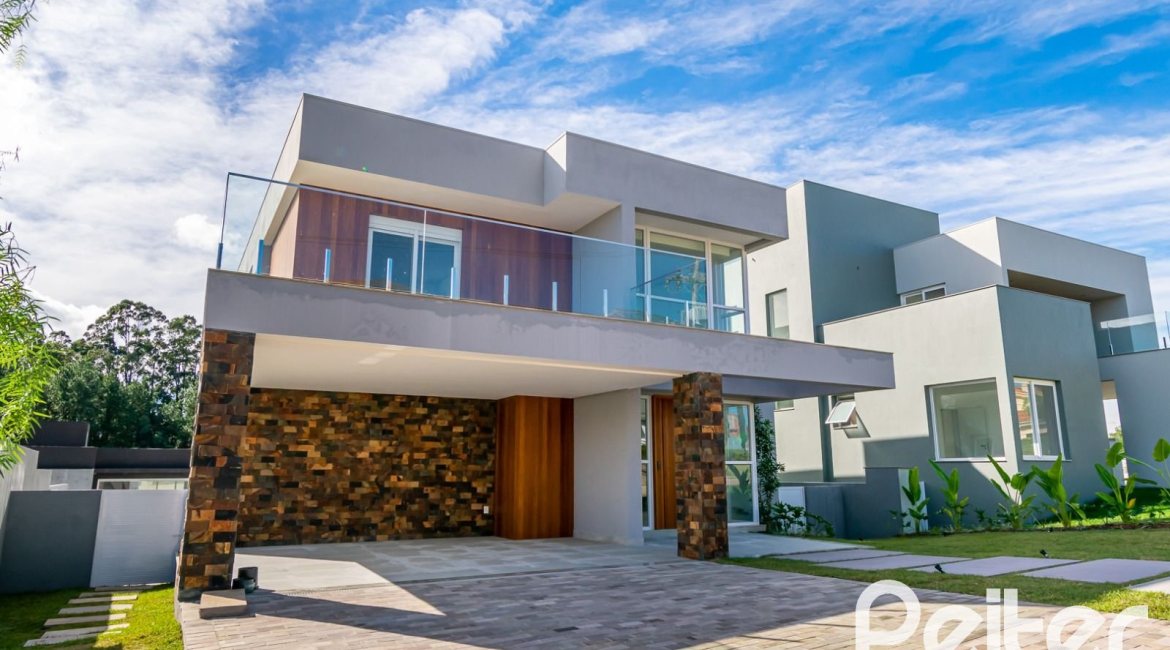Casa em Condomínio à venda com 292m², 4 dormitórios, 4 suítes, 4 vagas, no bairro Alphaville em PORTO ALEGRE