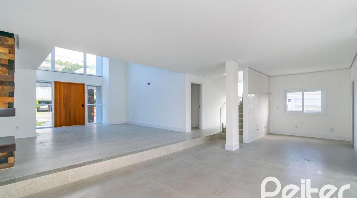 Casa em Condomínio à venda com 292m², 4 dormitórios, 4 suítes, 4 vagas, no bairro Alphaville em PORTO ALEGRE